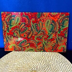 NWOT Red & Green Paisley Tempered Glass Christmas Cutting Board Appetizer Tray